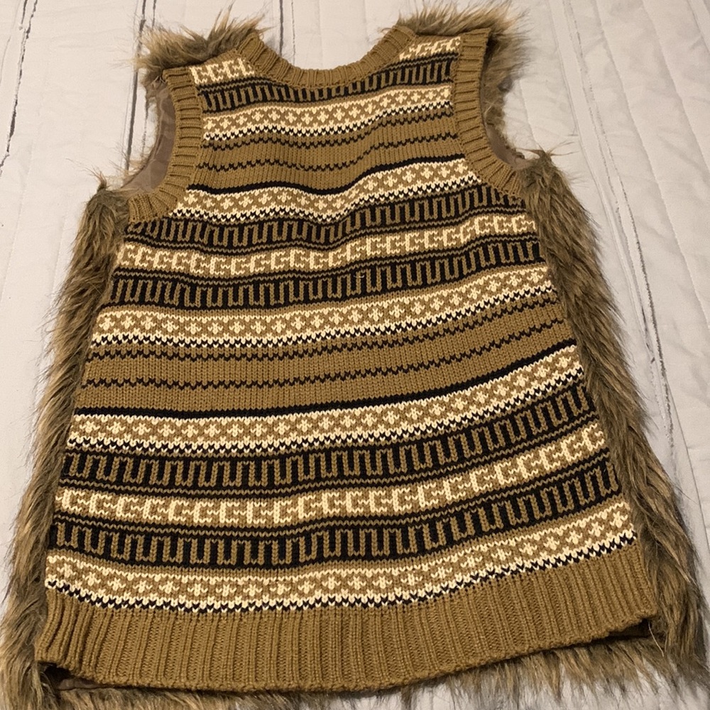 Vest - Picture 3 of 4
